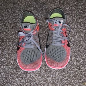 Nike Free 4.0 flyknit running shoes